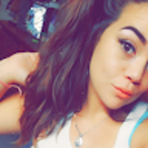 Meet the Posher Other - Meet your Posher, Nicole